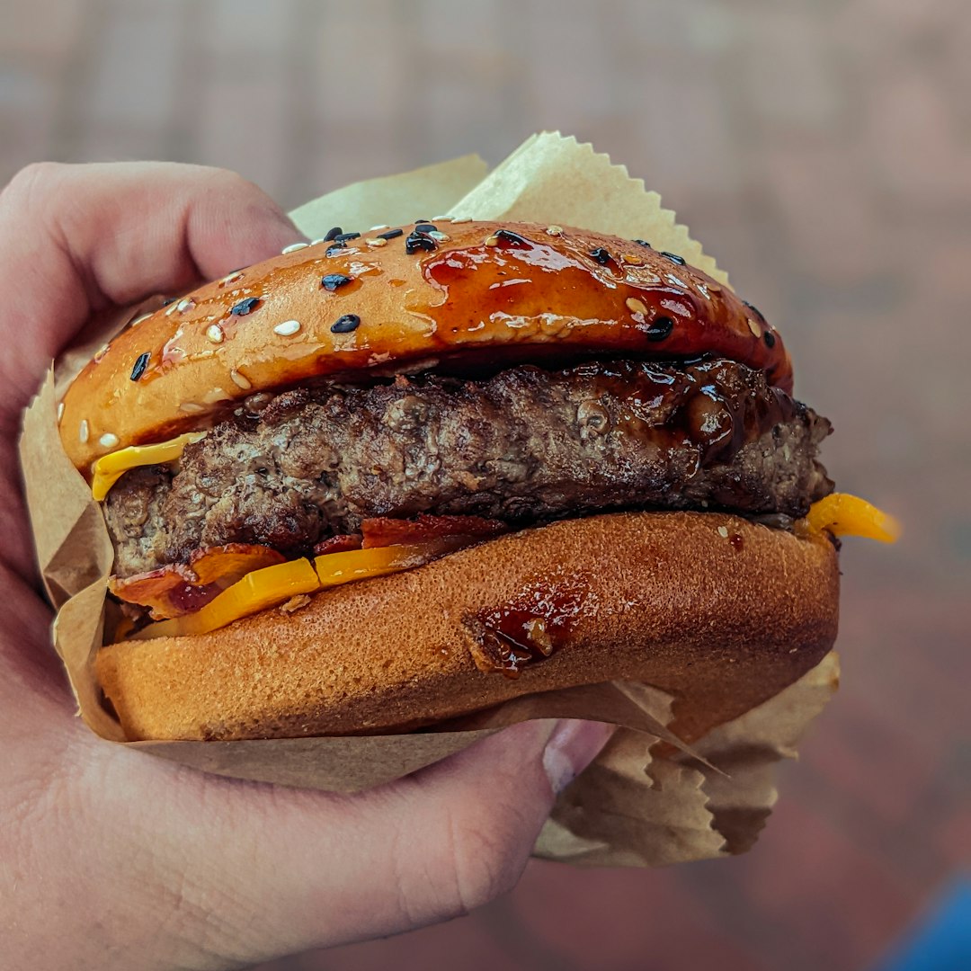 Henry's Hamburgers: The McDonald's Beater That Couldn't (image credits: unsplash)