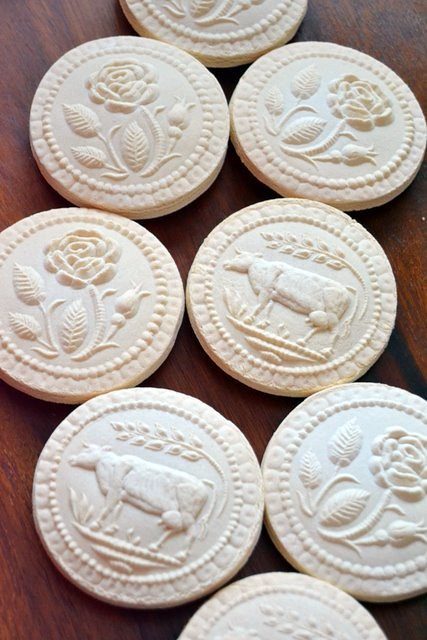 Springerle: The Carved Cookie Art Form (Image Credits: Flickr)