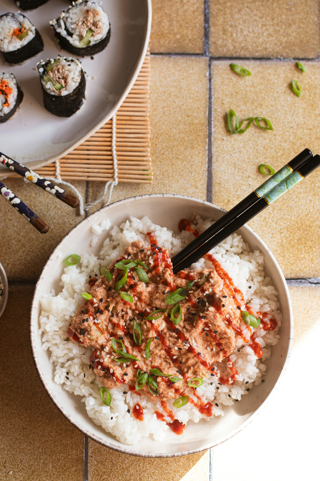 Sesame-Crusted Tuna Rice Bowl (Image Credits: Unsplash)