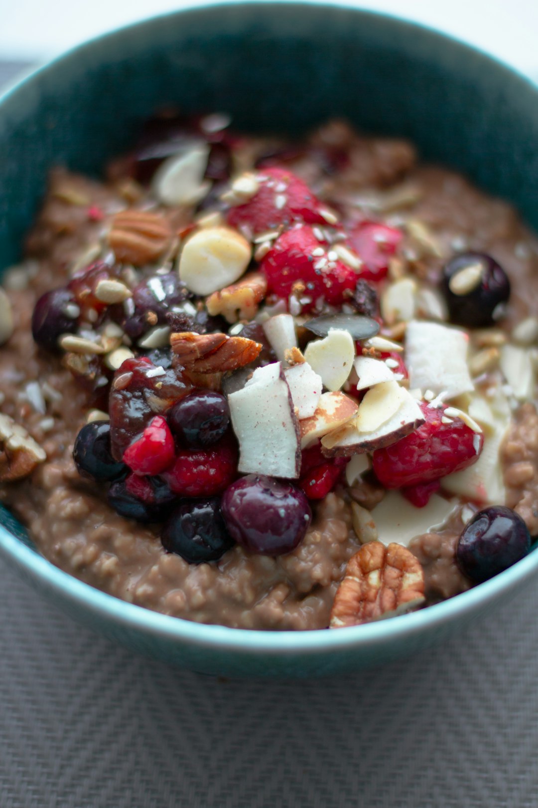 Oatmeal with Fresh Berries and Nuts (image credits: unsplash)