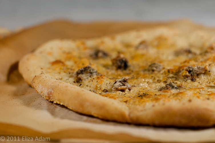 Connecticut's New Haven White Clam Pizza (image credits: flickr)