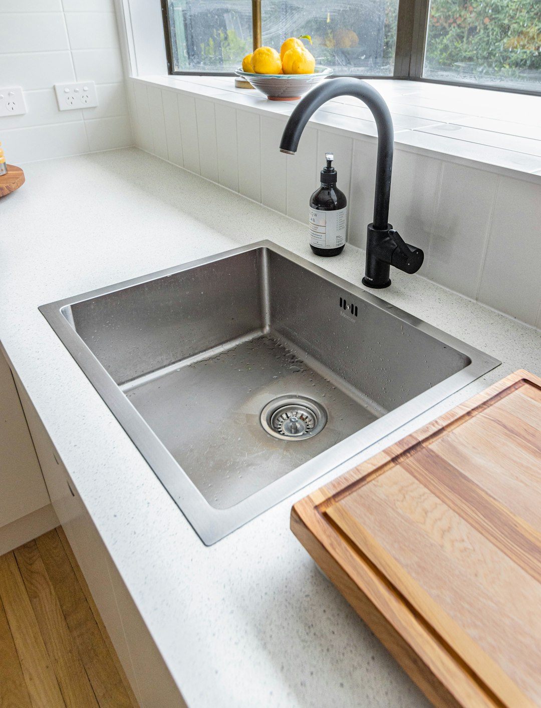 Proper Sink Cleaning and Sanitizing Protocol (image credits: unsplash)