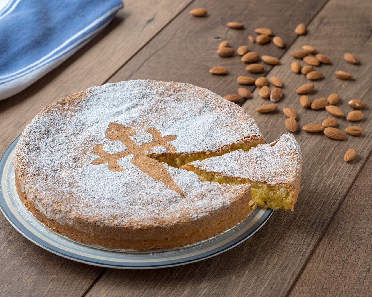 6. Tarta de Santiago (Spain) (image credits: pixabay)