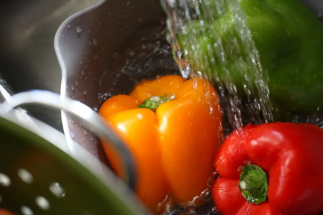 How to Wash Unpeeled Vegetables Properly (Image Credits: Unsplash)