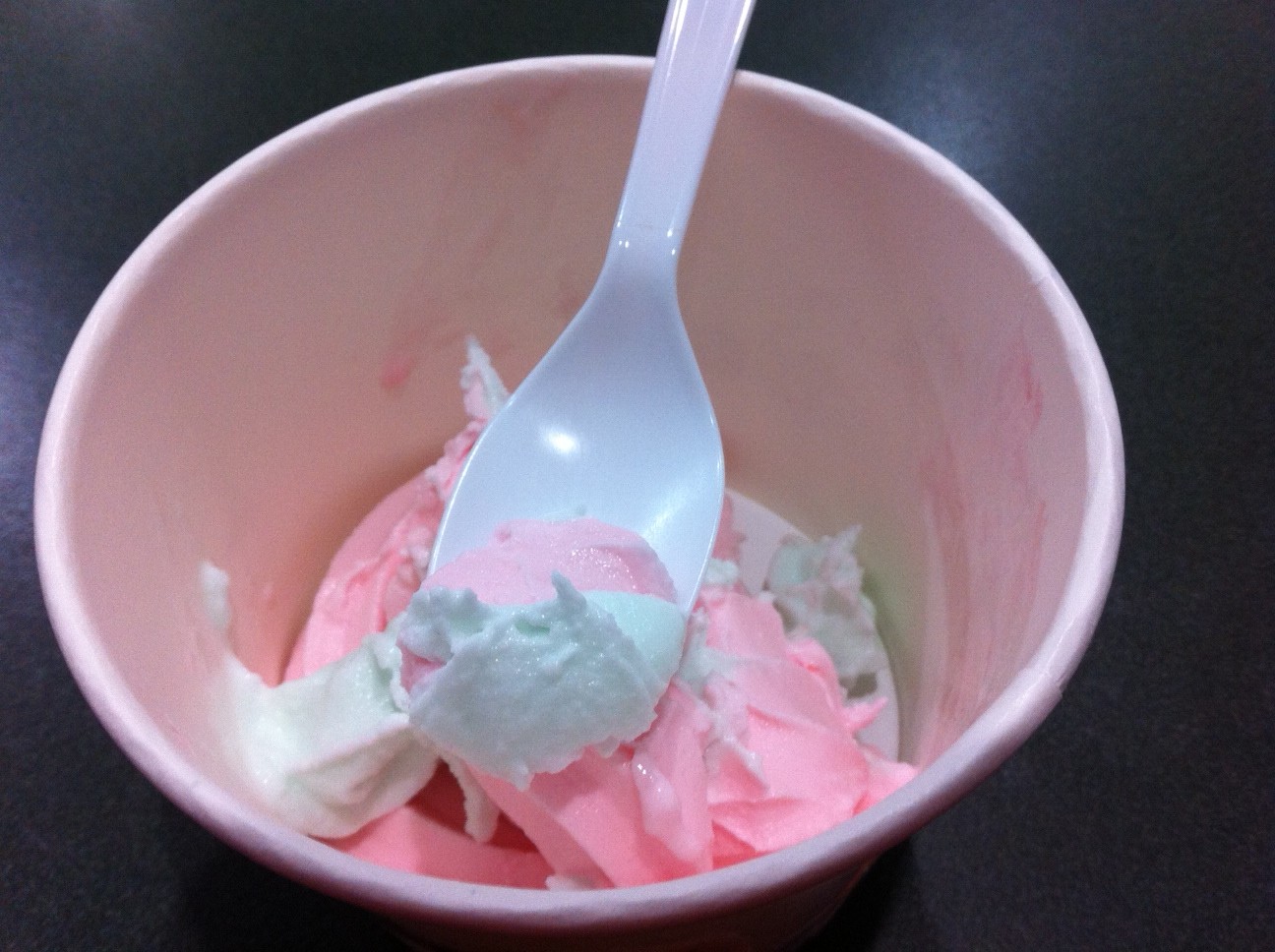 Yoplait Trix Yogurt: The Swirly, Colorful Treat Is Back (image credits: wikimedia)