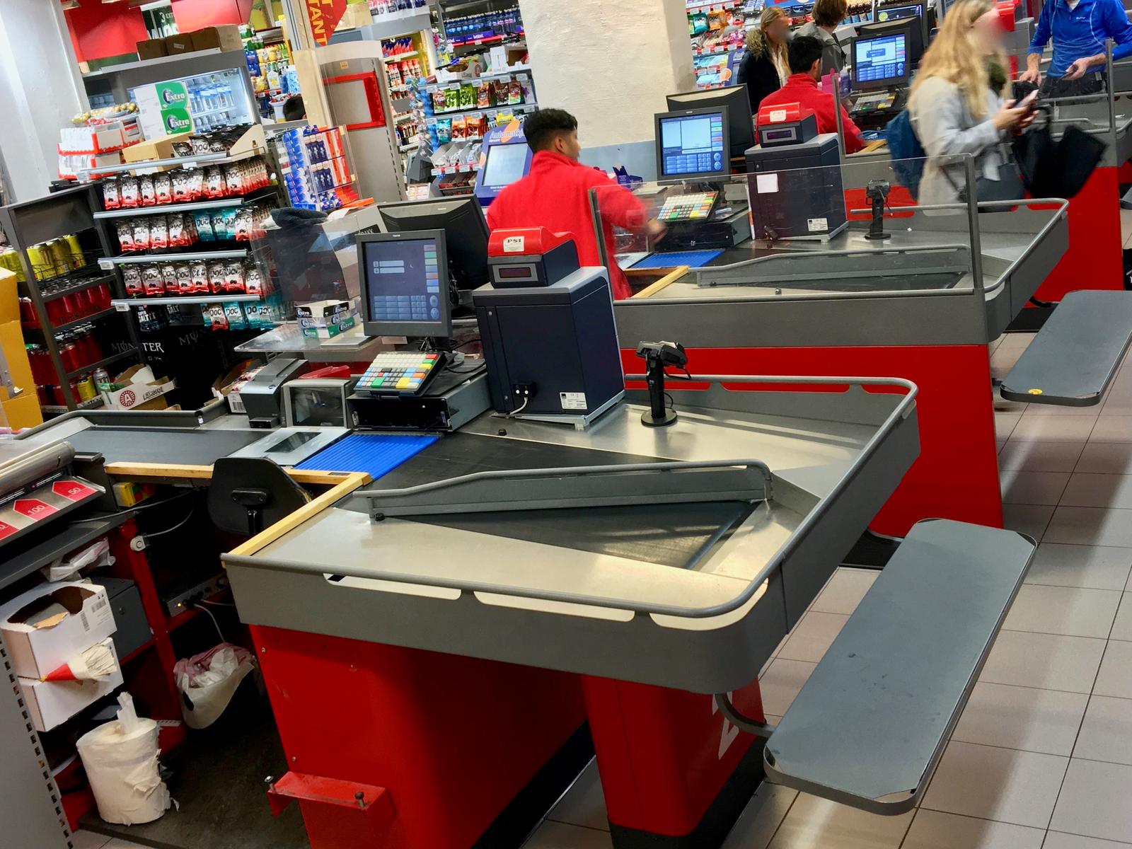 The Employee Perspective and Labor Market Implications (Image Credits: Wikimedia)