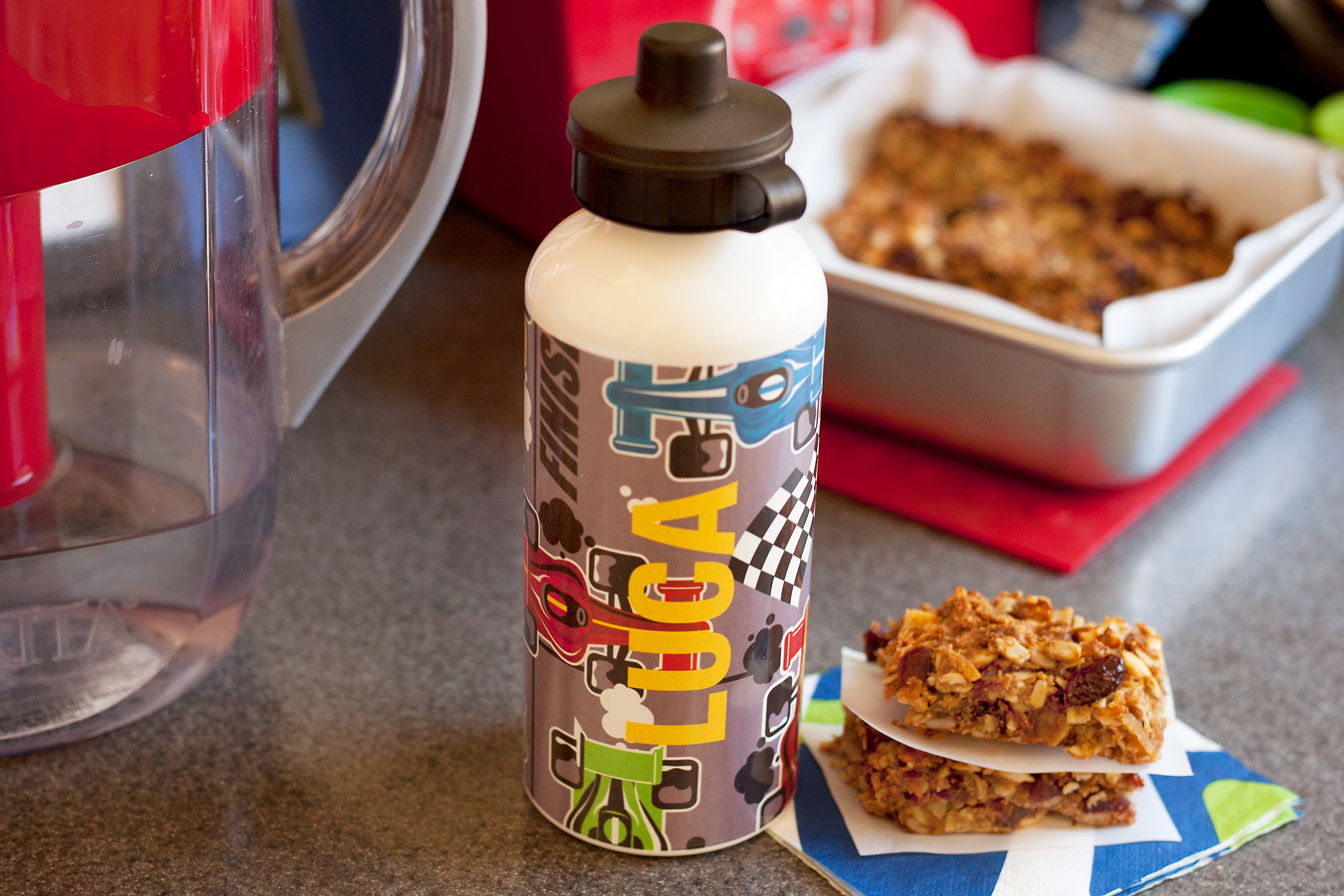 Drink Water with Snacks (image credits: wikimedia)