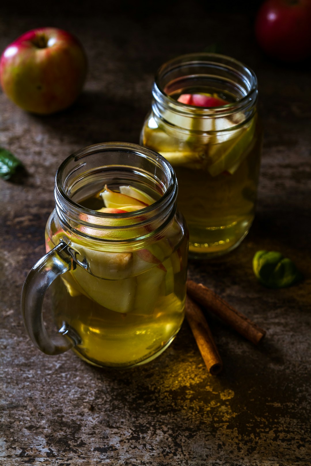 Apple Cider Vinegar: Acidic Defense Against Bacteria (image credits: unsplash)