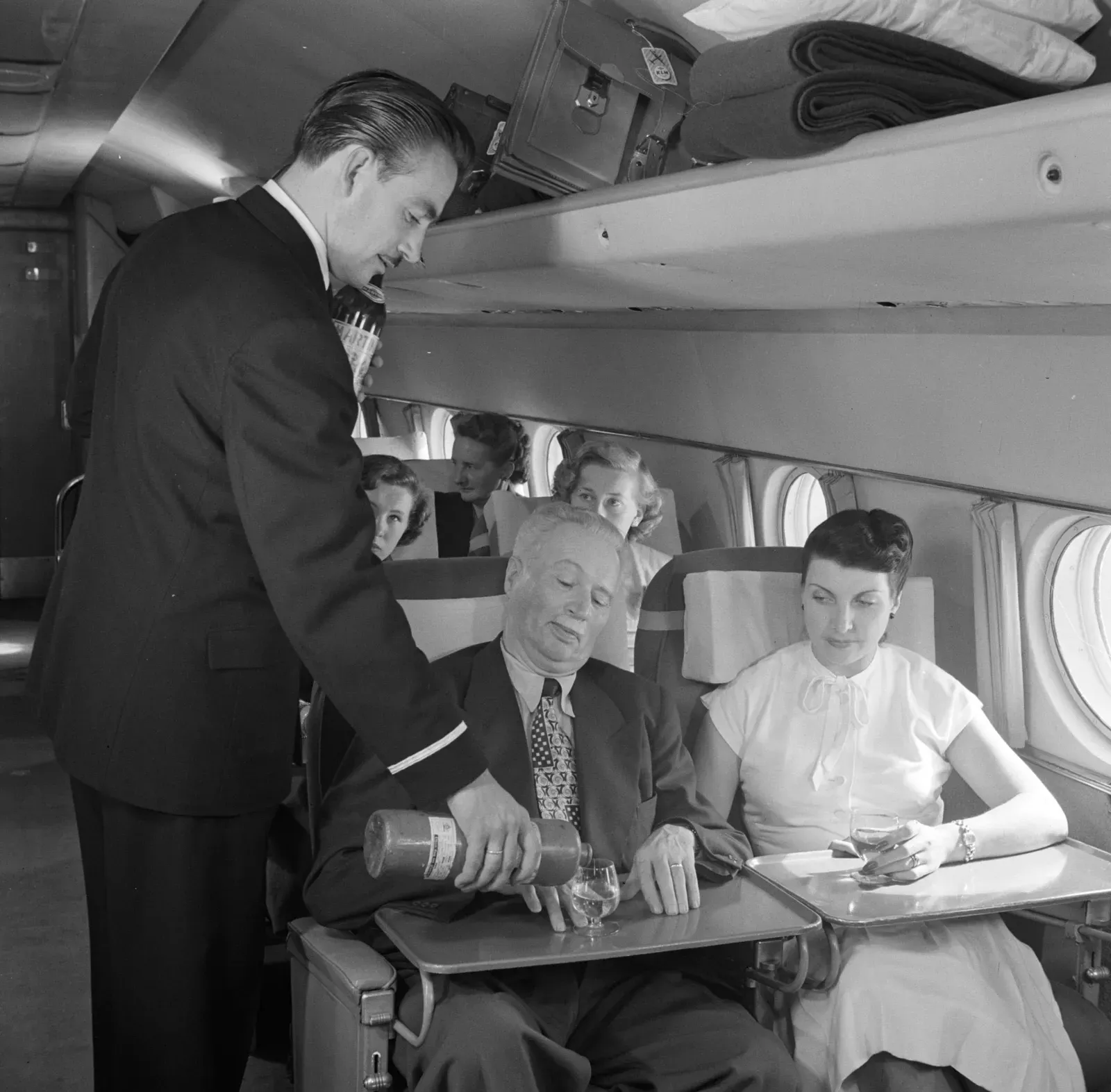 Drinks Made With Airplane Tap Water, Including Ice (Image Credits: Wikimedia)