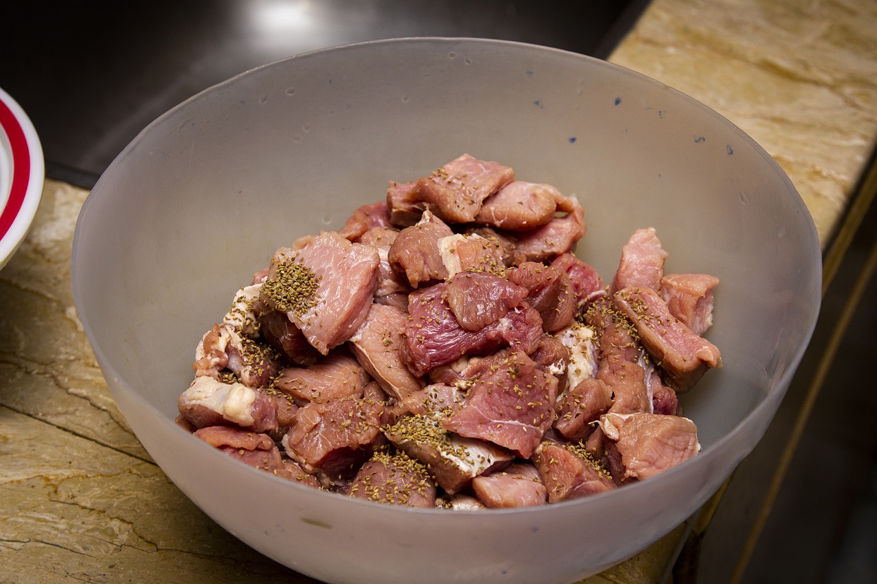 Marinating Meats (image credits: pixabay)
