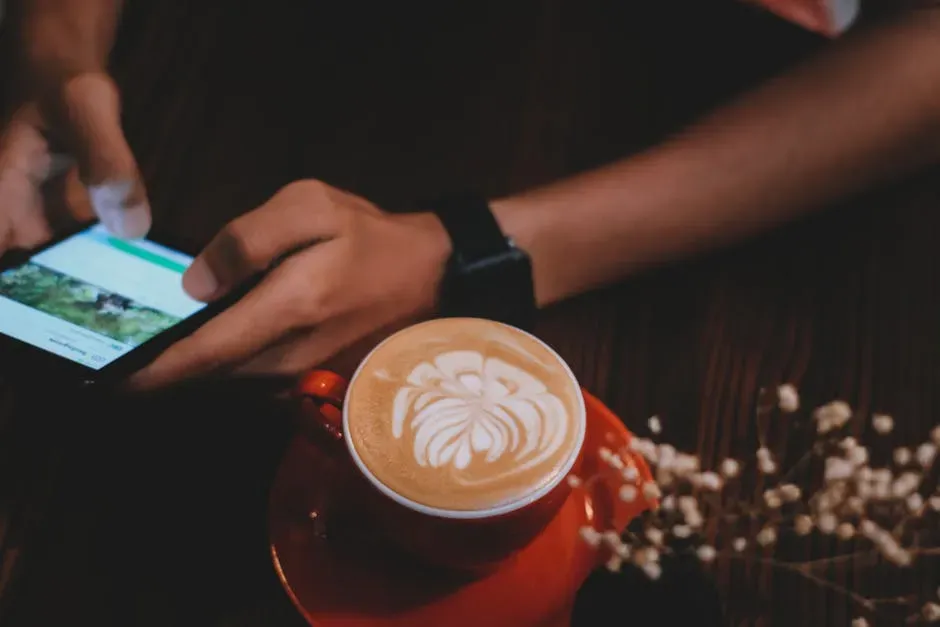 2. The Latte Lover: Warm, Social, and Quietly a People-Pleaser (Image Credits: Pexels)