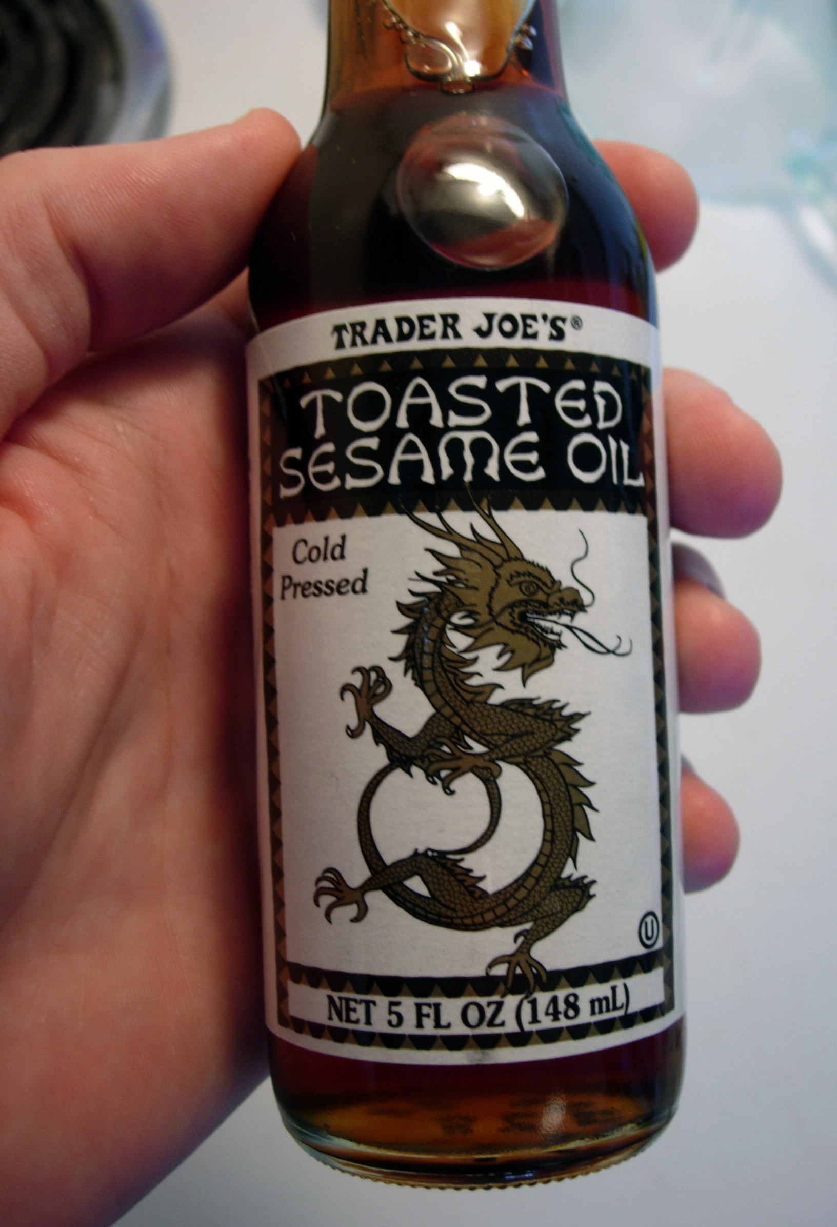 Sesame Oil: The Flavorful Option (image credits: wikimedia)