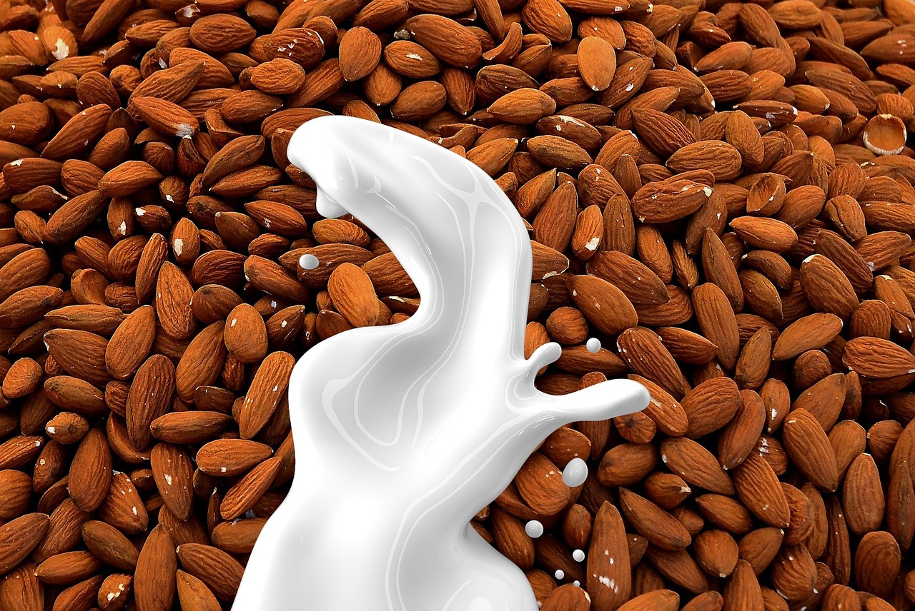 Milk Replacement: Try Unsweetened Almond Milk (image credits: pixabay)