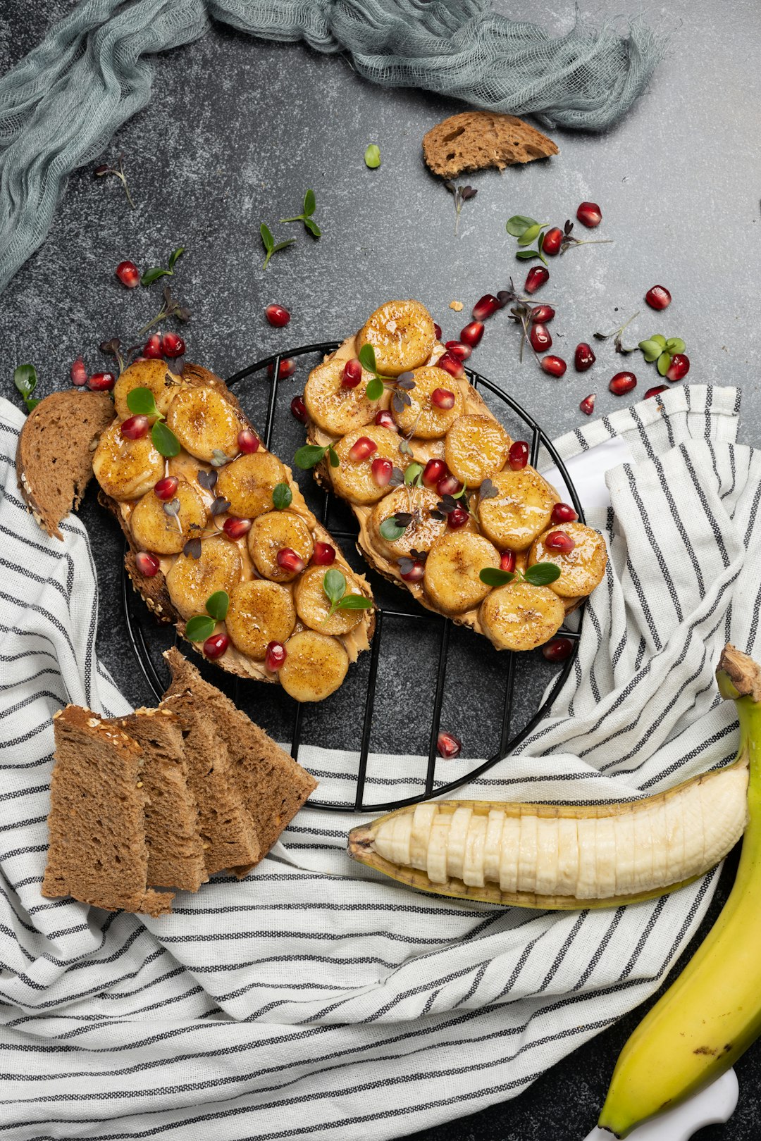 Almond Butter Banana Toast: A Sweet Treat (image credits: unsplash)
