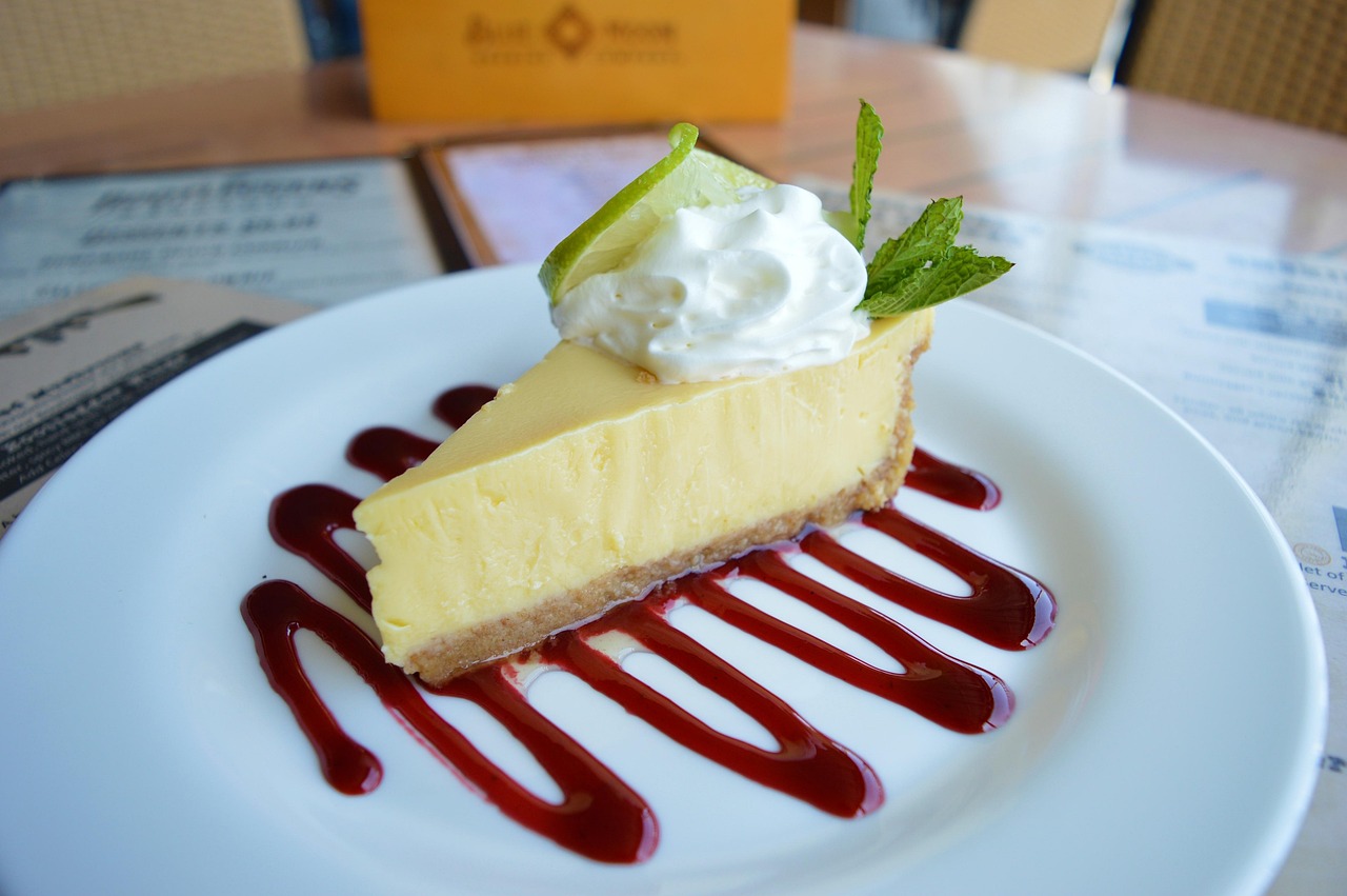 Luscious Key Lime Pie: Tropical Traditions (image credits: pixabay)