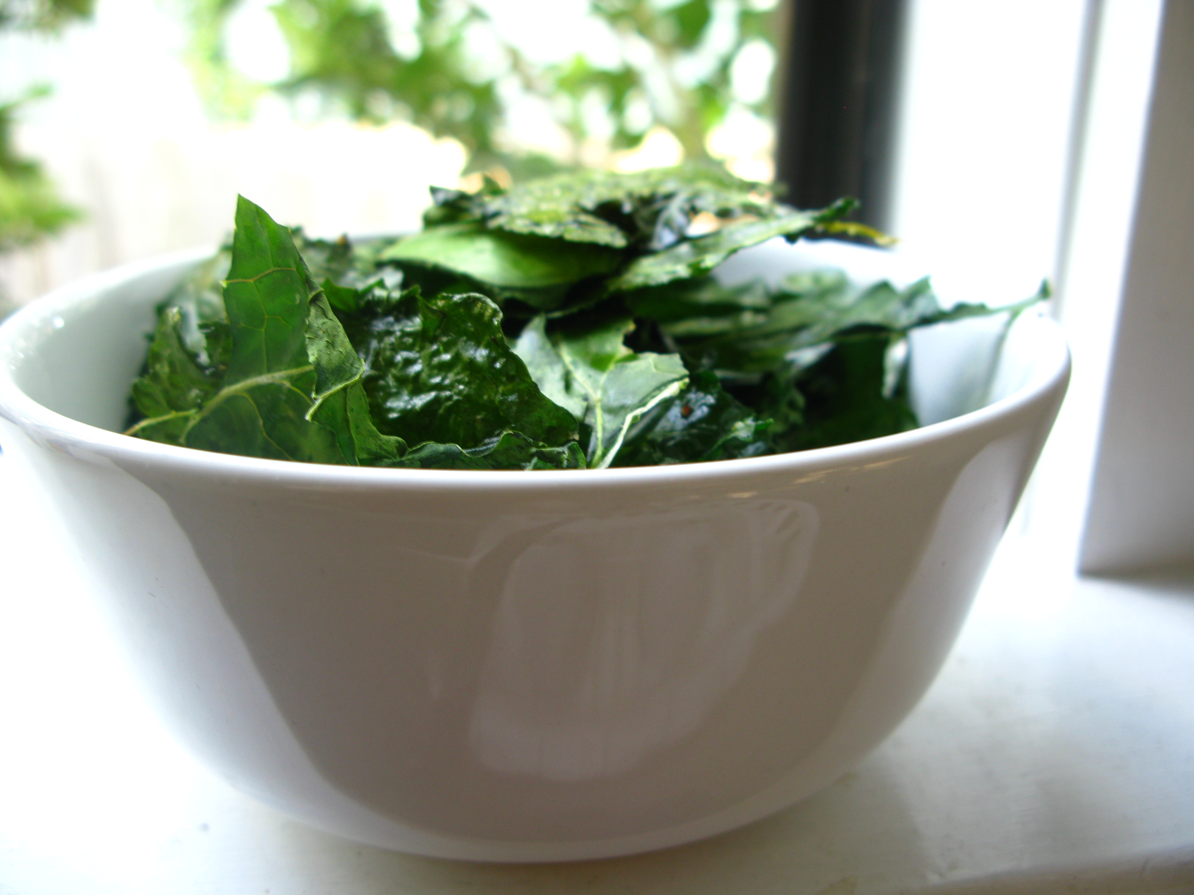 Kale Chips: The Nutrient-Dense Crunch (image credits: wikimedia)