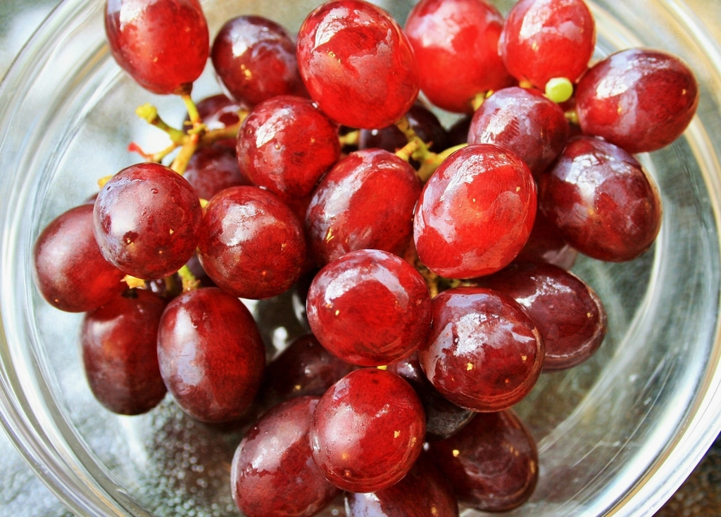 5. Grapes - Nature's Candy (image credits: rawpixel)