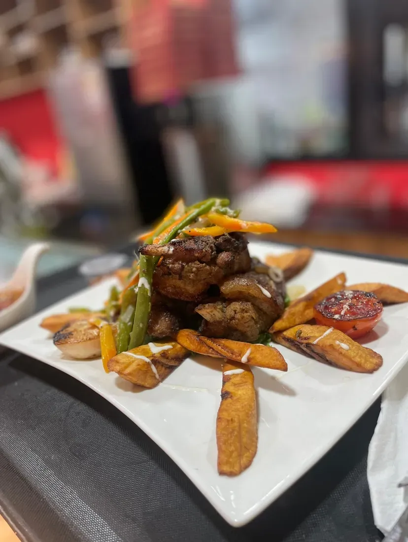 3. They Understand the Five Tastes - and Use Them Intentionally (By Black Lyn, CC BY-SA 4.0)