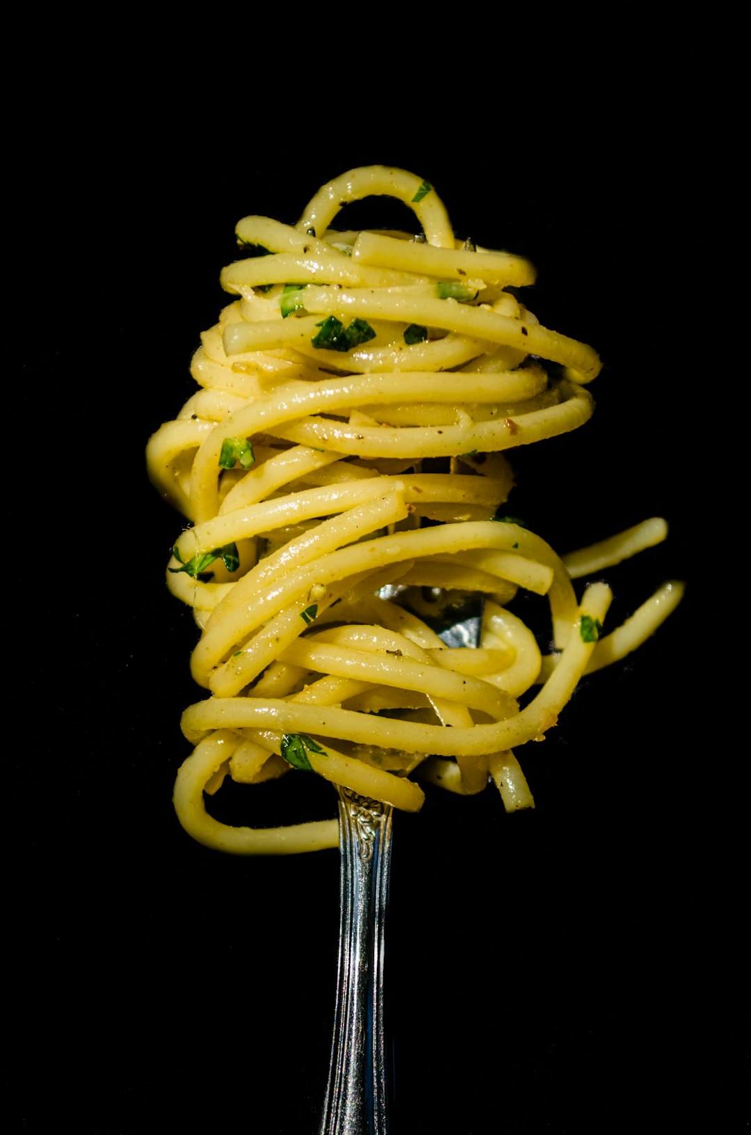 Aglio e Olio - The Midnight Miracle That Tastes Like Heaven (image credits: unsplash)