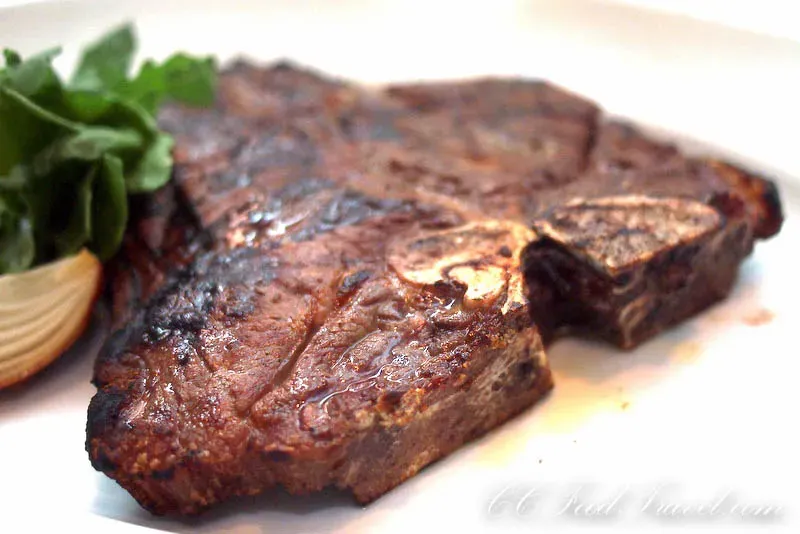 T-Bone Steak: Paying For Bone Weight (Image Credits: Wikimedia)
