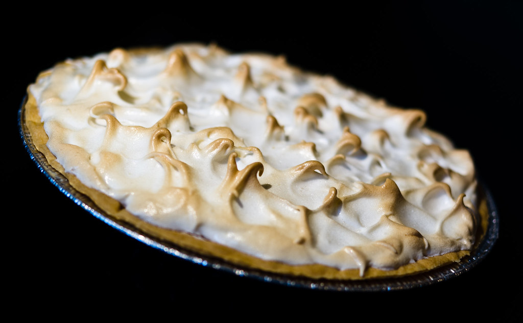Elegant Lemon Meringue Pie: The Showstopper (image credits: flickr)