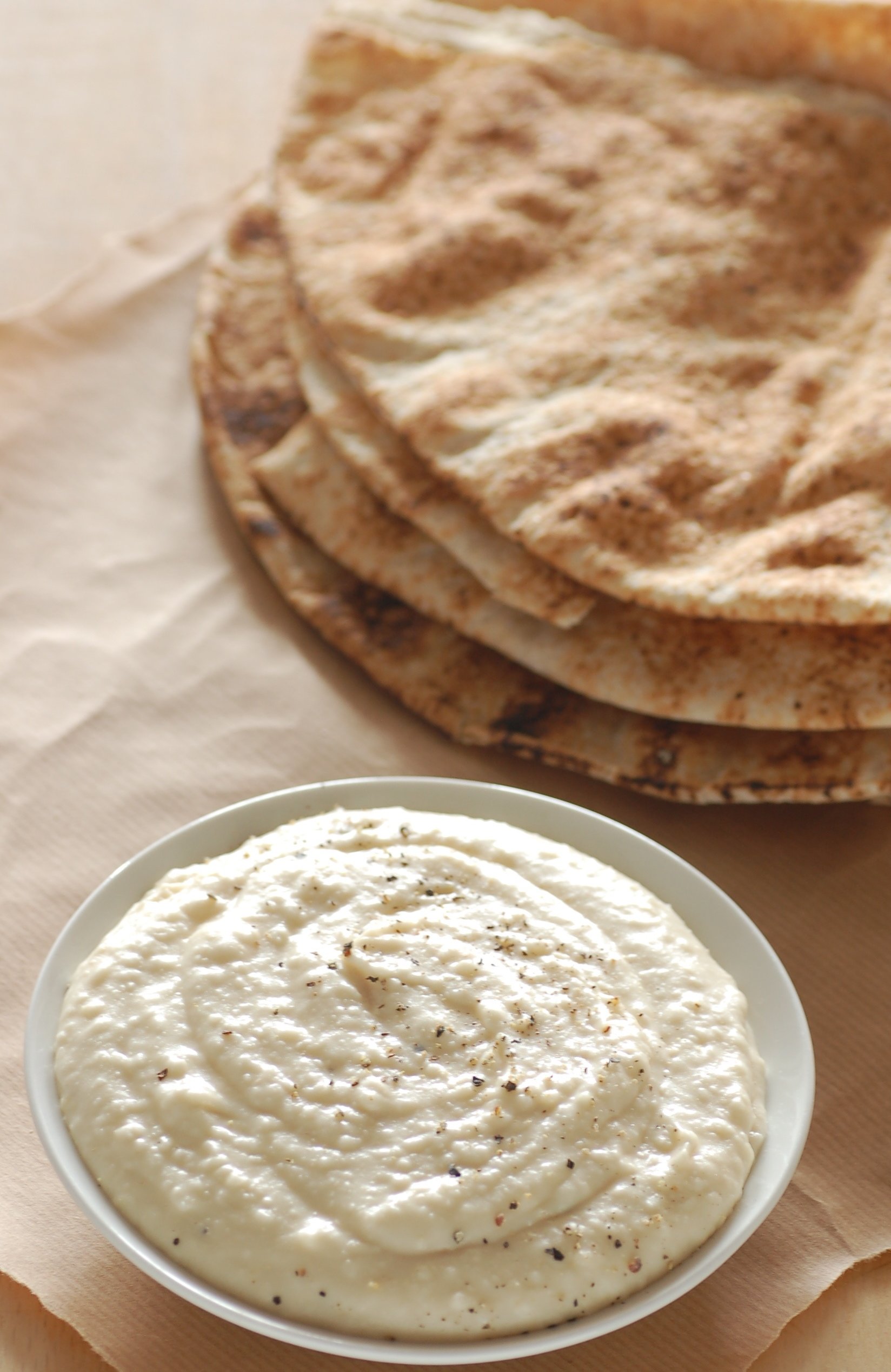 White Pita Bread - The Mediterranean Disappointment (image credits: wikimedia)