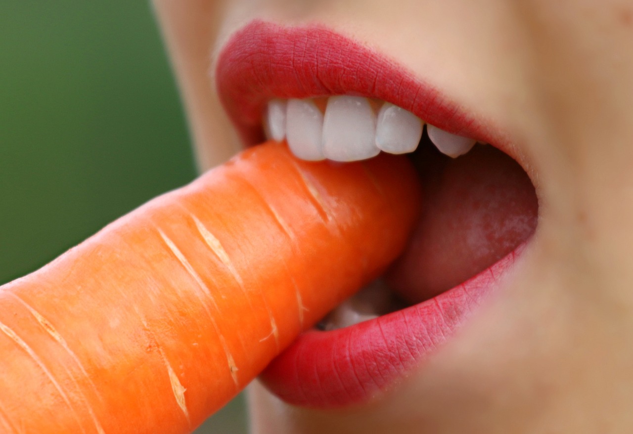 Carrots: Crunchy Defenders Against Plaque (image credits: pixabay)