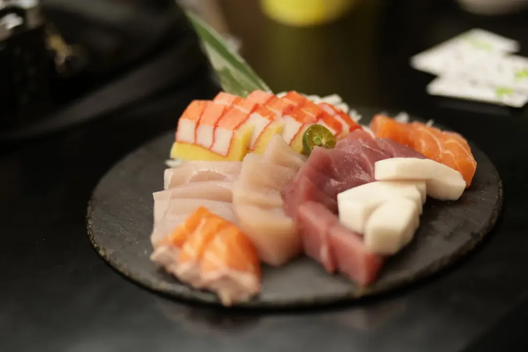 1. The Menu Lists "White Tuna" or "Super White Tuna" (Image Credits: Unsplash)