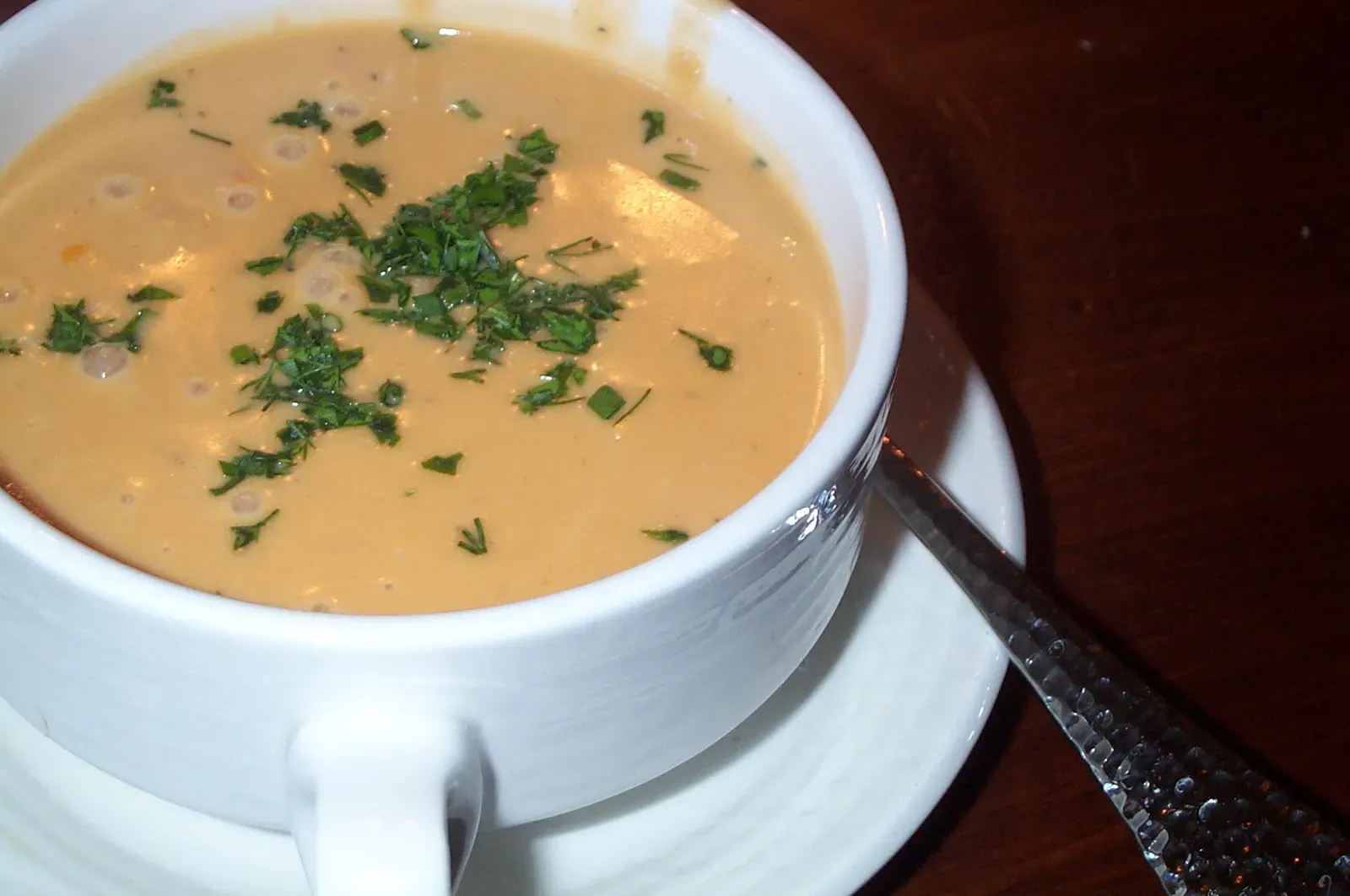 Leo (July 23 – August 22): Lobster Bisque and the Drama of Indulgence (Image Credits: Wikimedia)