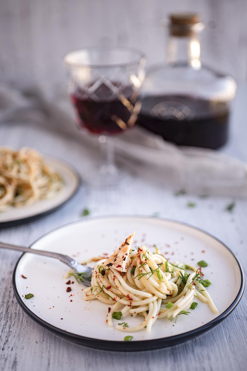 Pasta Shapes and Sauce Cling: Science or Tradition? (image credits: pixabay)