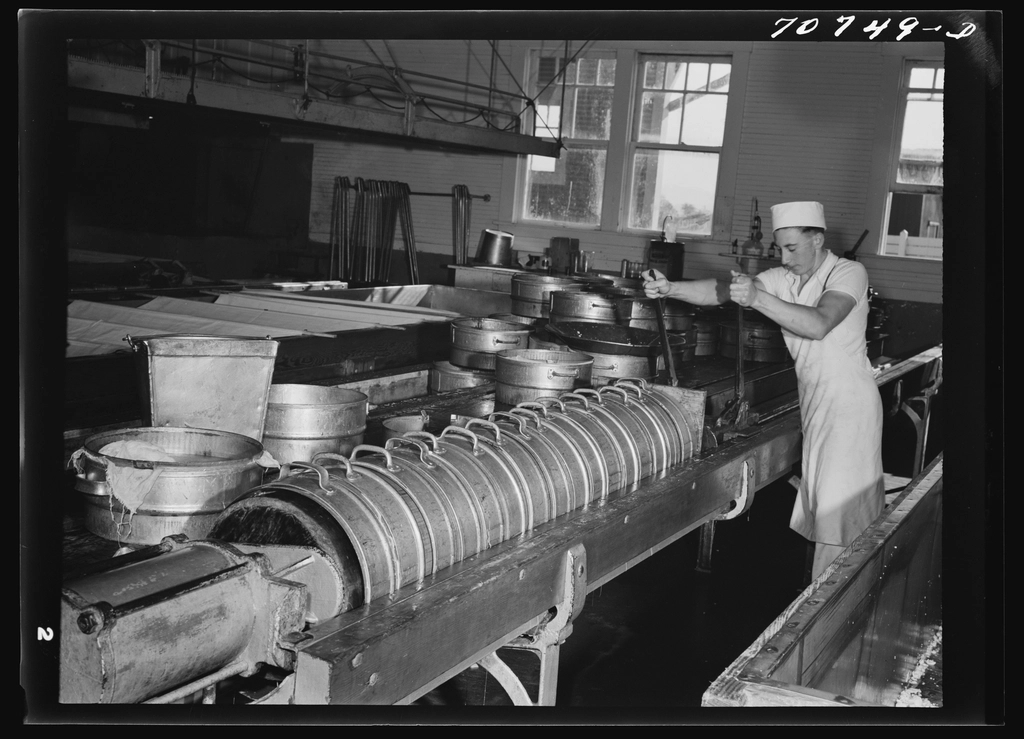 America Falls in Love with Processed Perfection (image credits: rawpixel)