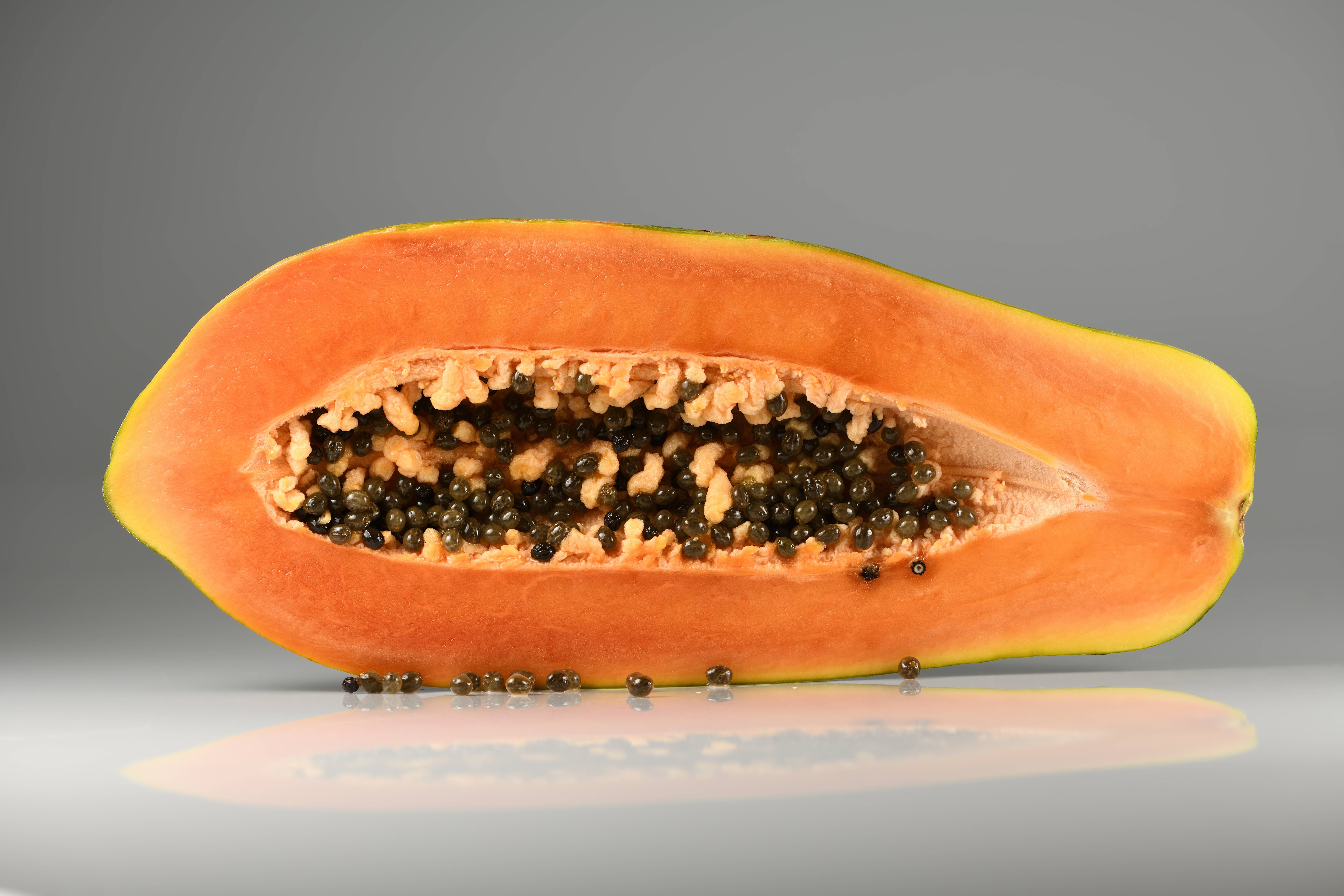 Papaya: A Tropical Treasure (image credits: wikimedia)