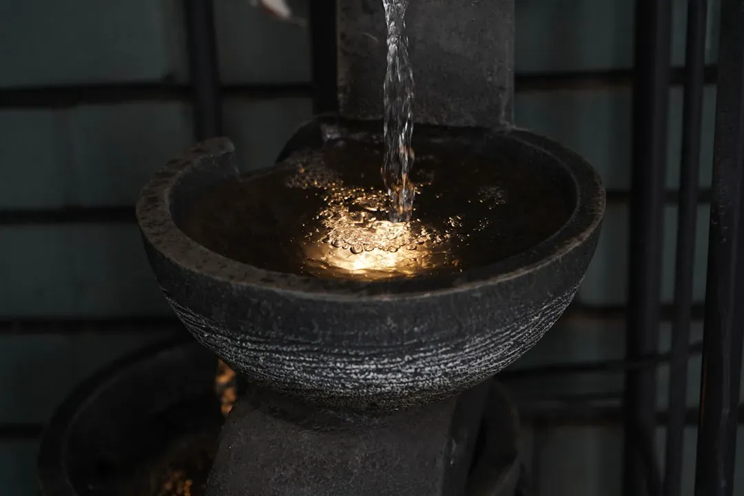 What Happens When You Store Your Skillet With Too Much Oil (Image Credits: Unsplash)