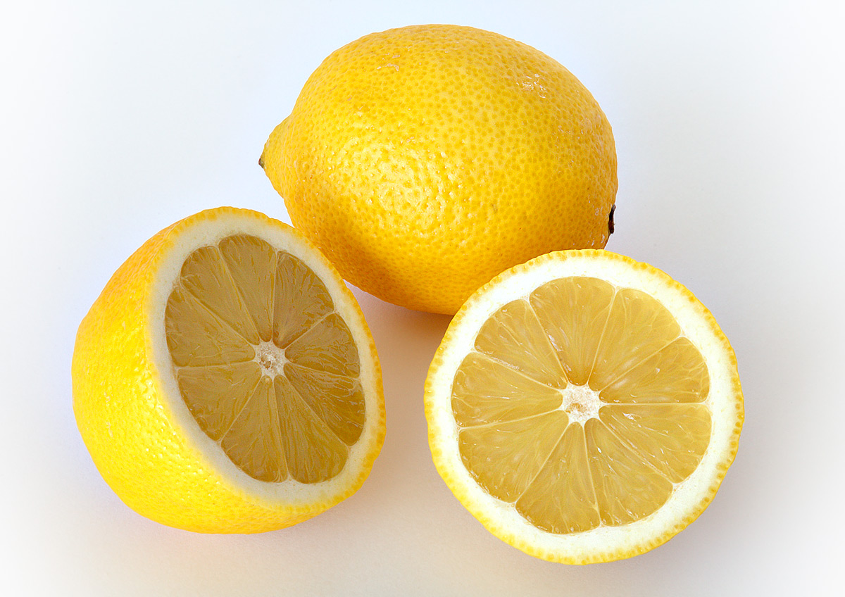 Lemons (image credits: wikimedia)