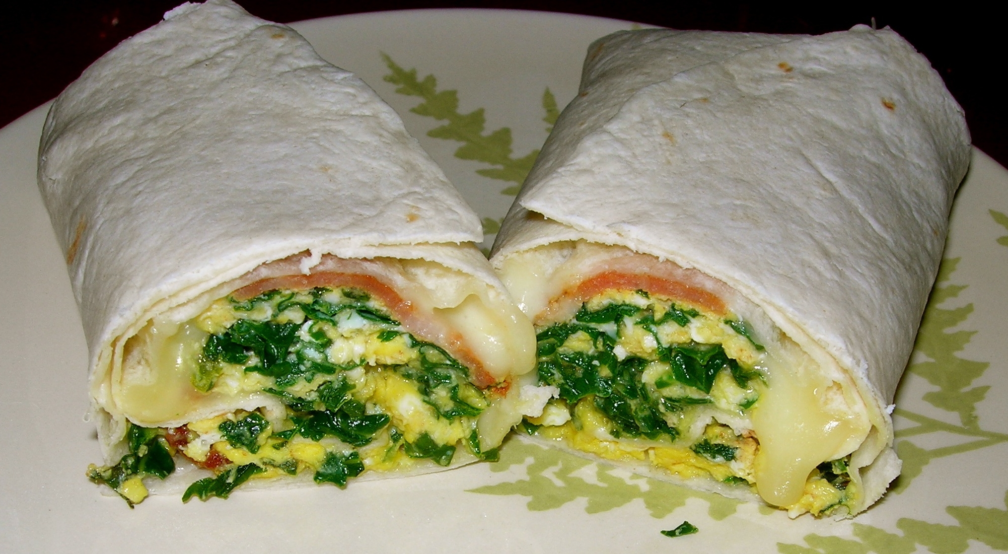 Starbucks’ Spinach, Feta & Egg White Wrap (image credits: wikimedia)