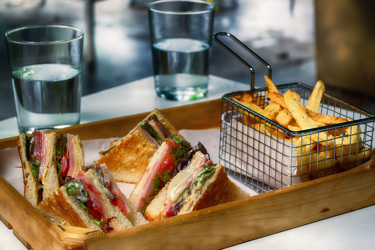 Fast Food (image credits: pixabay)