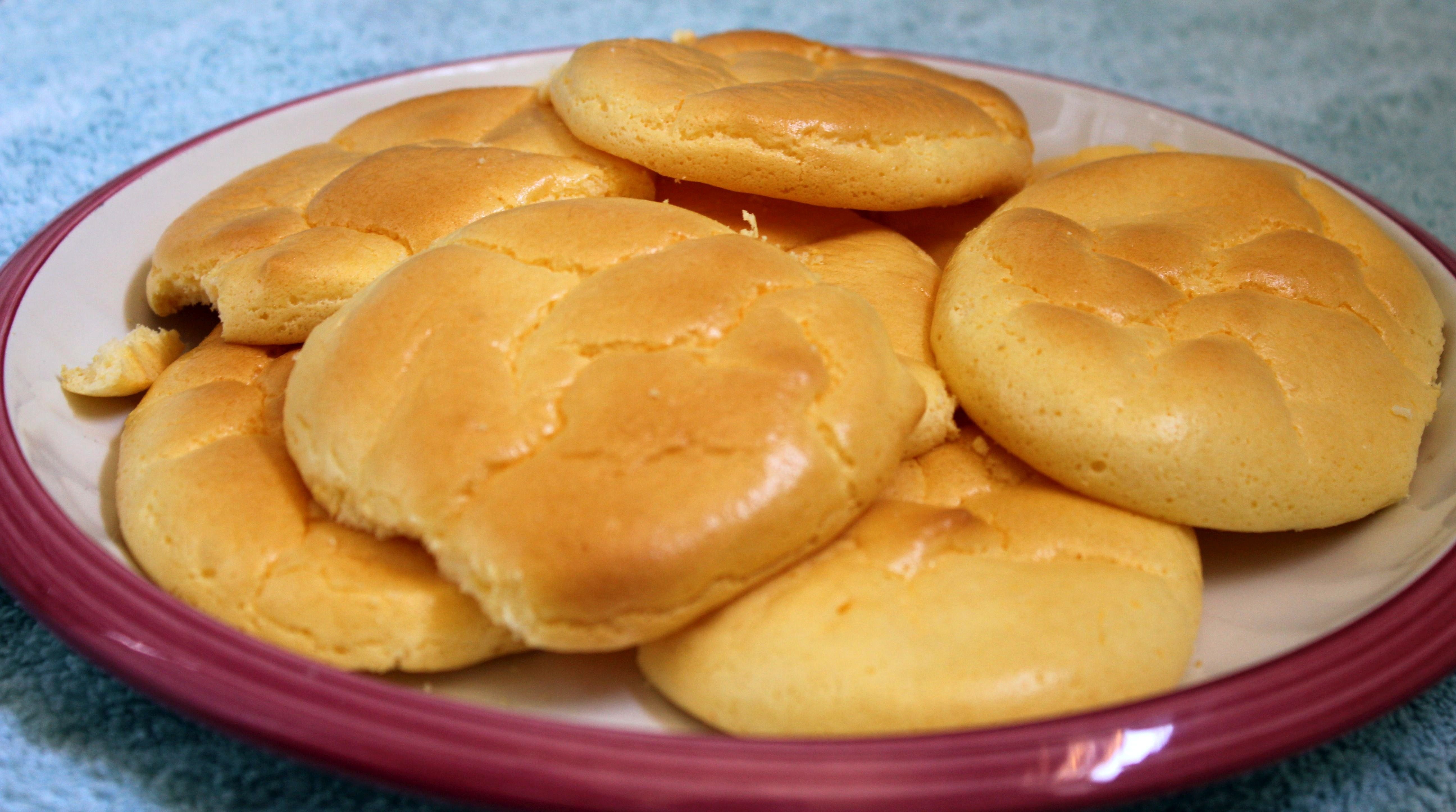 Cloud Bread: The Unexpected Hero of 2025 (image credits: wikimedia)