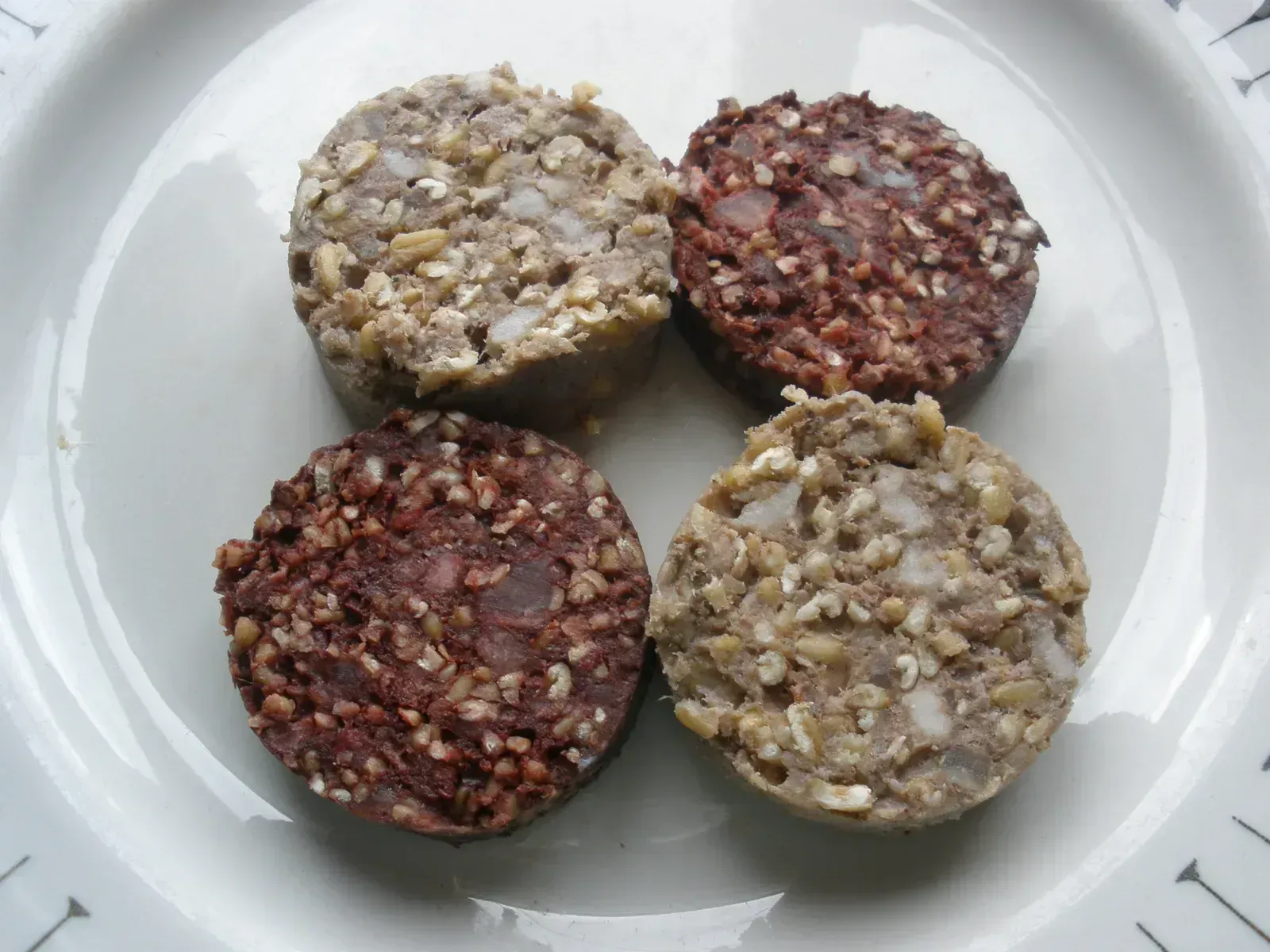 2. Black Pudding (Image Credits: Wikimedia)
