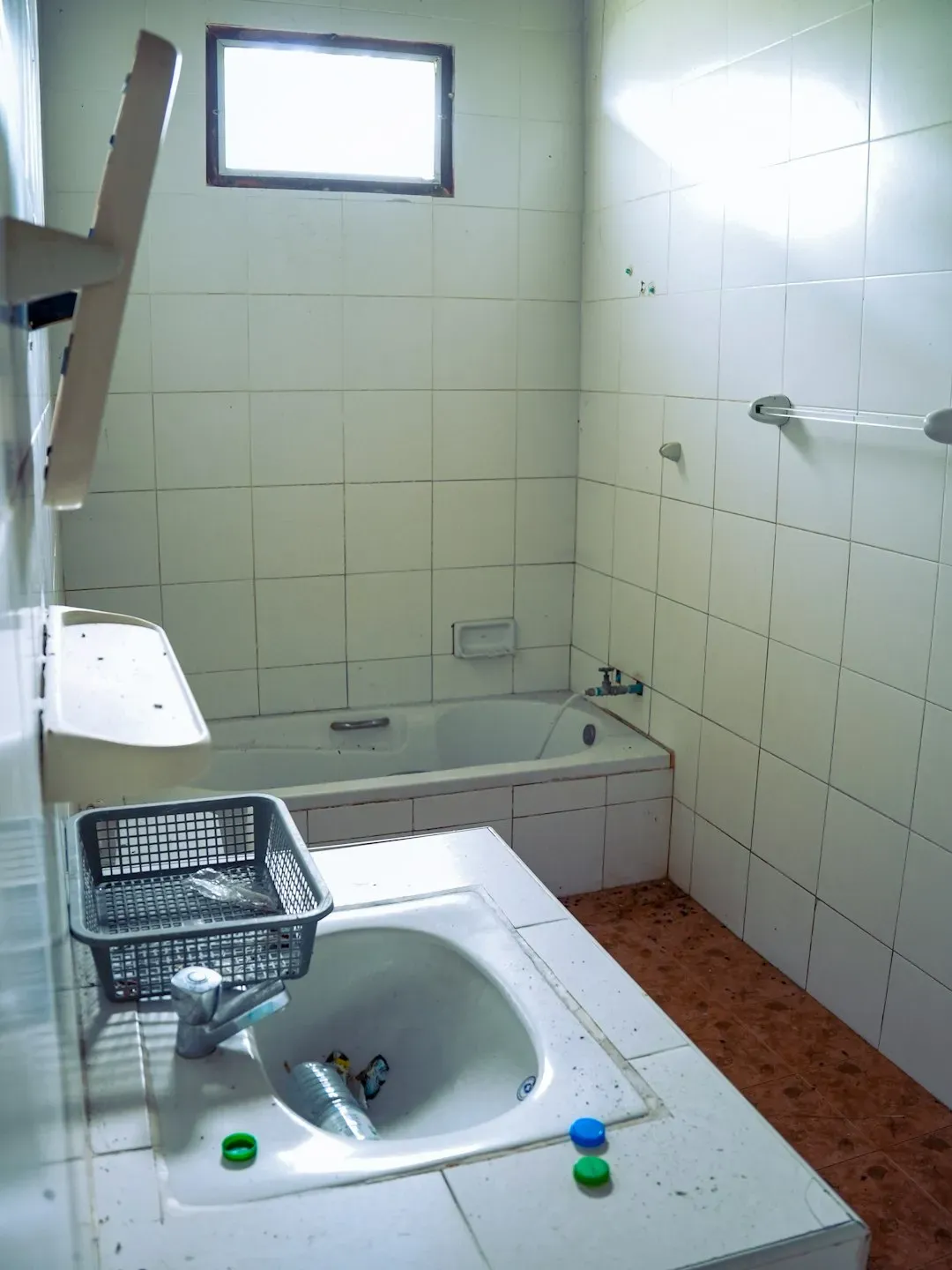 The Bathroom Test Failure (Image Credits: Unsplash)