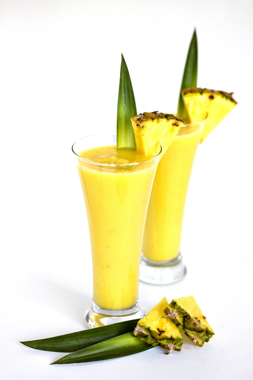 Tropical Enzyme Smoothies: Pineapple and Papaya Power (image credits: pixabay)
