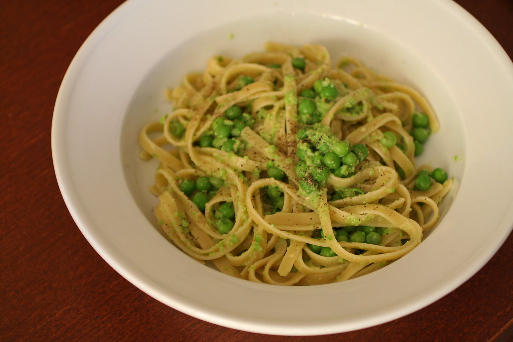Pasta with Peas - The Green Goddess of Comfort (image credits: flickr)