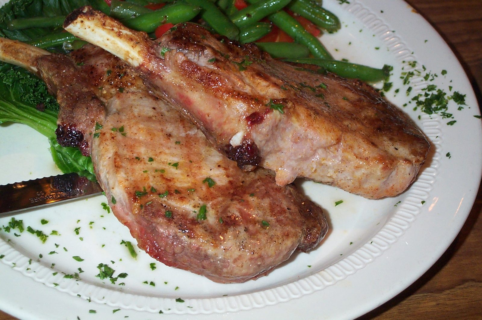 Pork Chops (Image Credits: Wikimedia)