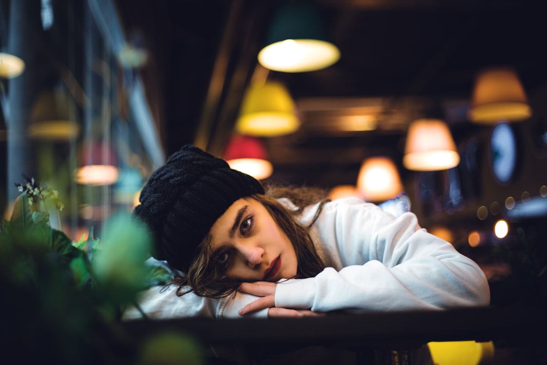 How Sleep Deprivation Hijacks Your Hunger Signals (image credits: unsplash)