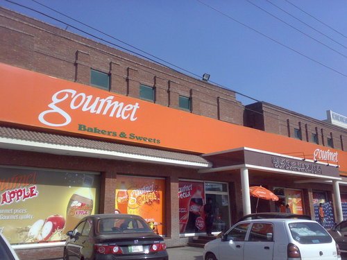 Premium and Gourmet—Expensive Words for Regular Food (image credits: By Shahid, CC BY-SA 4.0, https://commons.wikimedia.org/w/index.php?curid=41094151)