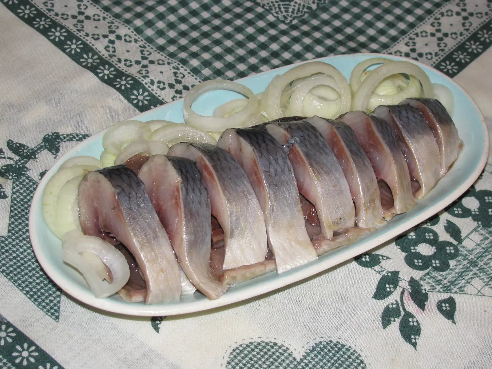 Pickled Herring (Image Credits: Wikimedia)