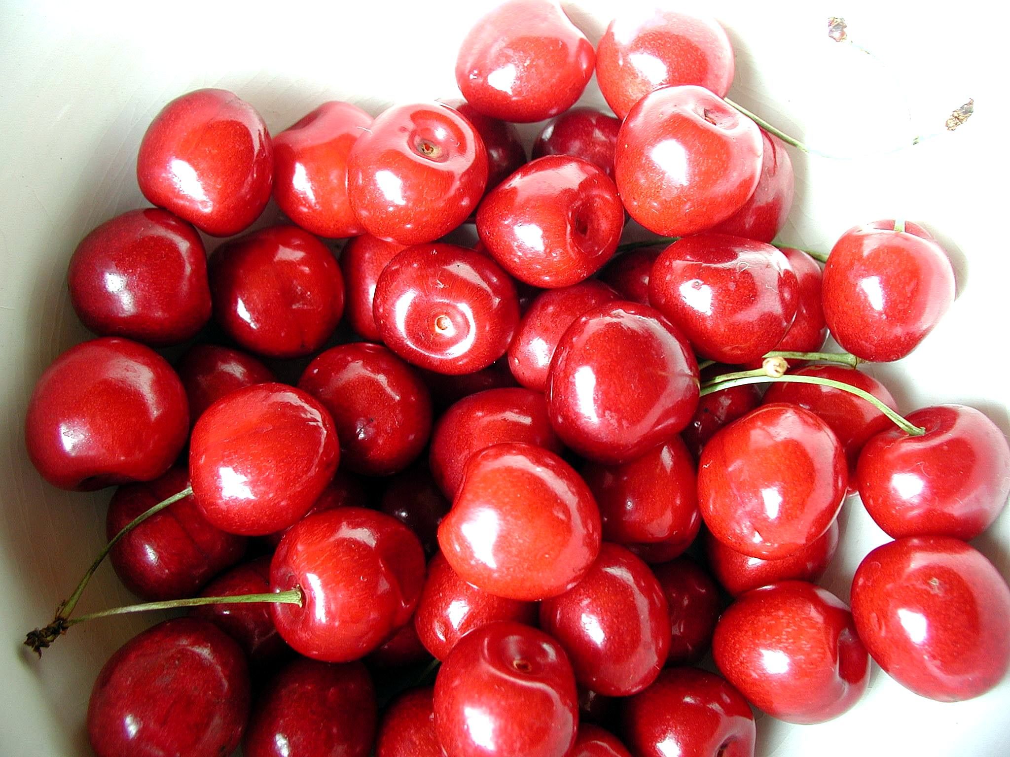 Cherries: Sweetness That Adds Up (image credits: wikimedia)