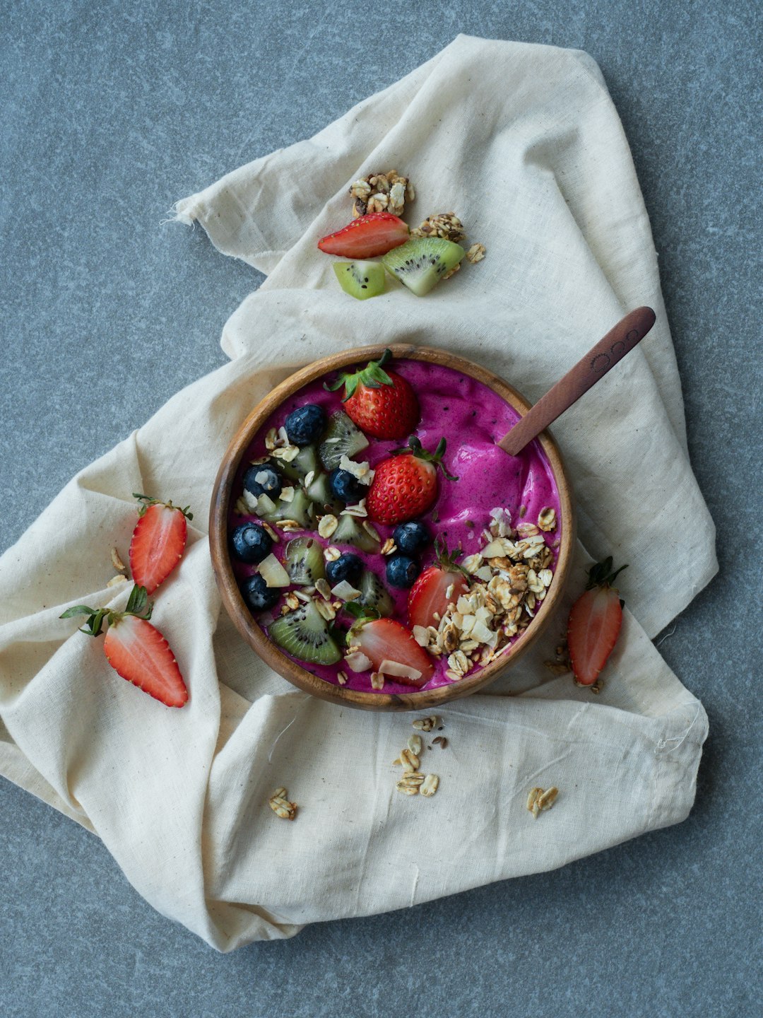 Anti-Inflammatory Smoothie Bowl (image credits: unsplash)