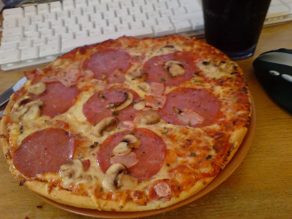 6. California Pizza Kitchen Margherita: Thin Crust Struggles (Image Credits: Flickr)