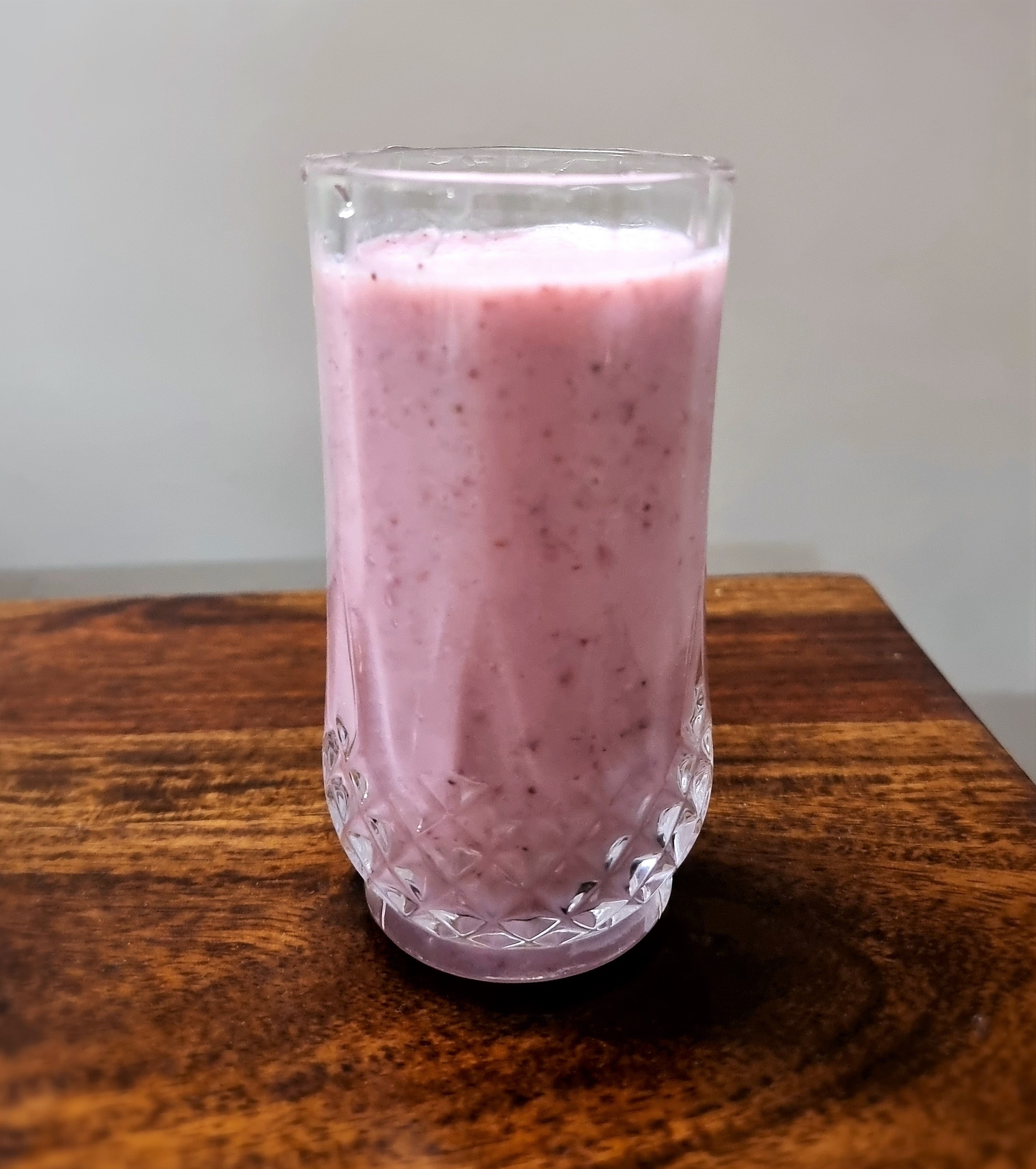 Homemade Smoothies for Store-Bought Versions (image credits: wikimedia)