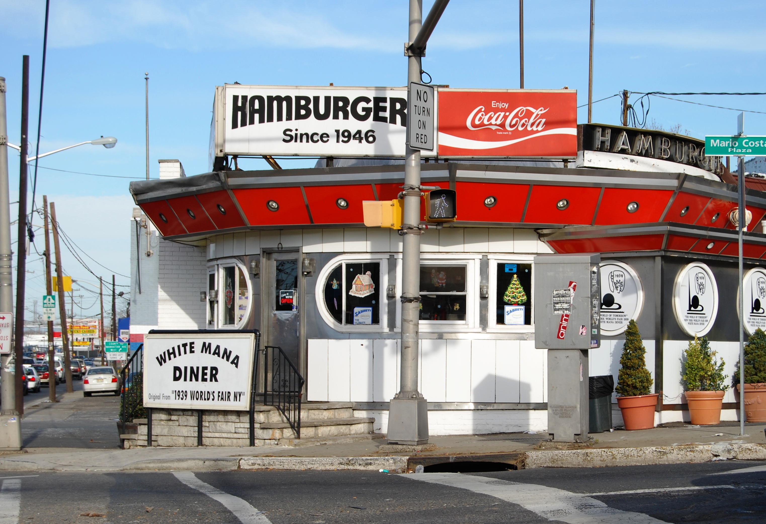 White Mana Diner - The World's Fair Wonder (Image Credits: Wikimedia)